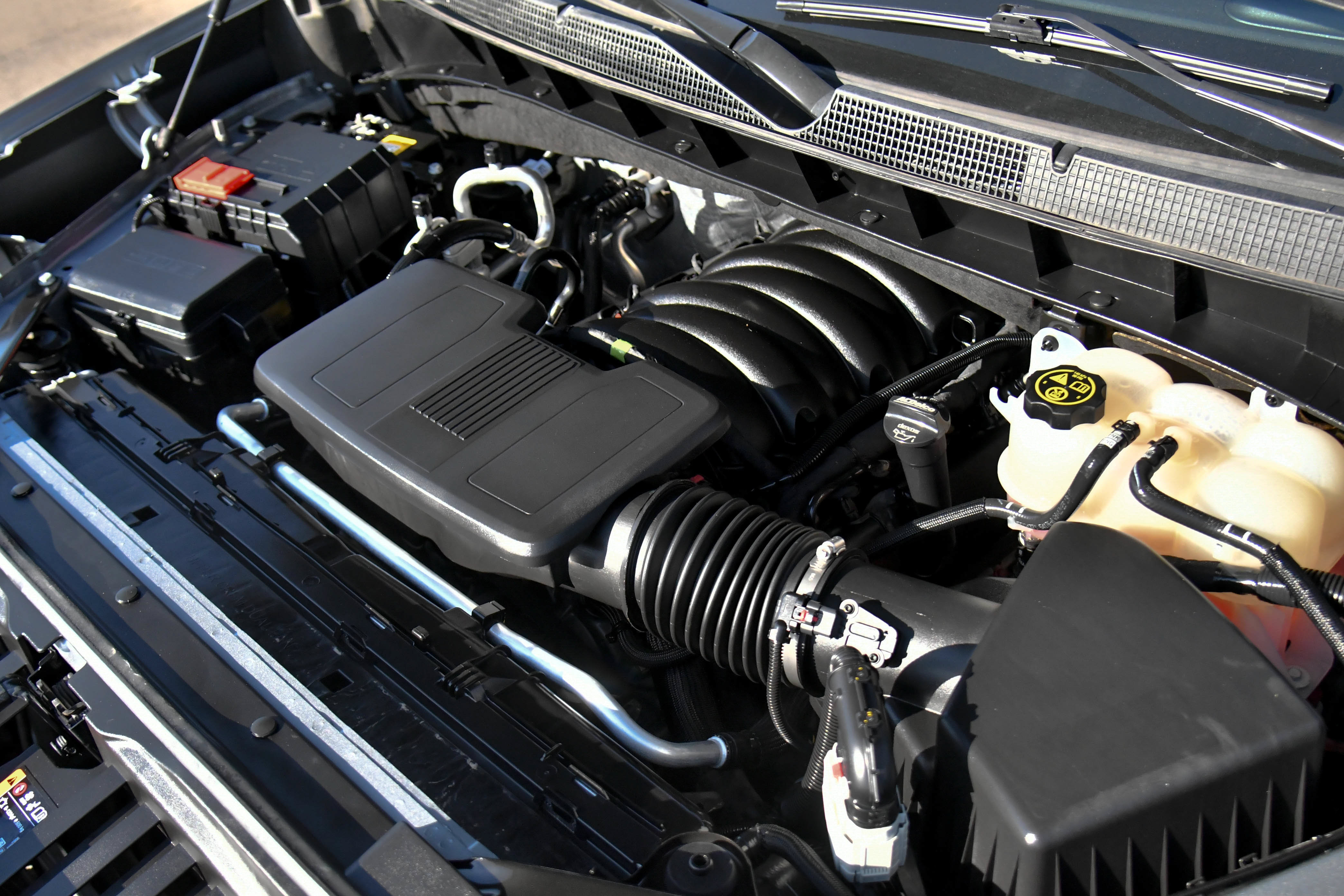 Used 2024 Chevrolet Silverado 1500 LT AWD/4WD image 47