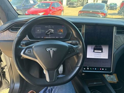 Used 2020 Tesla Model X Long Range image 12