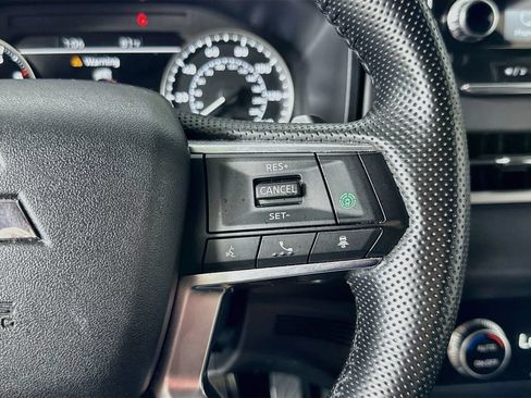 Used 2024 Mitsubishi Outlander SE Black Edition AWD/4WD image 24