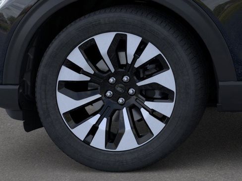 New 2025 Ford Explorer Platinum w/ LUX Leather Package image 19