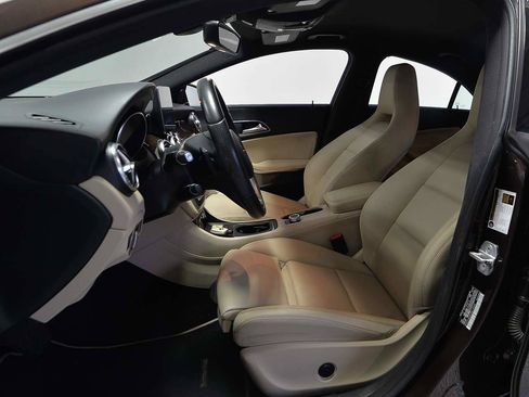 Used 2018 Mercedes-Benz CLA 250 image 8