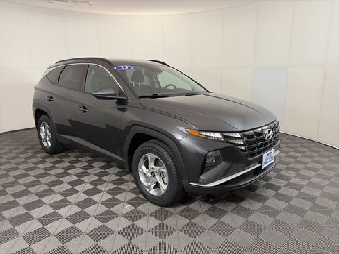 Used 2023 Hyundai Tucson SEL image 3