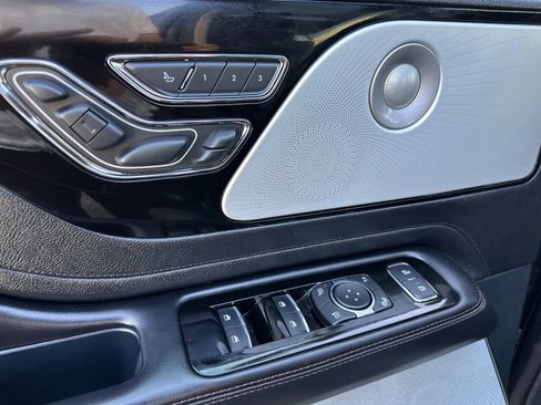 Used 2021 Lincoln Aviator Reserve w/ Equipment Group 210A AWD/4WD image 11