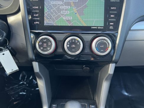 Used 2016 Subaru Forester 2.5i Premium image 21