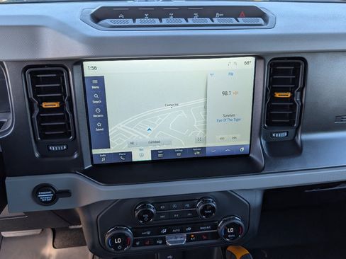 Used 2023 Ford Bronco Badlands image 17