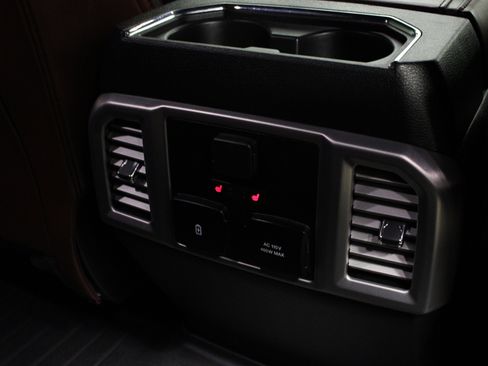 Used 2020 Ford F250 Platinum w/ FX4 Off-Road Package image 31