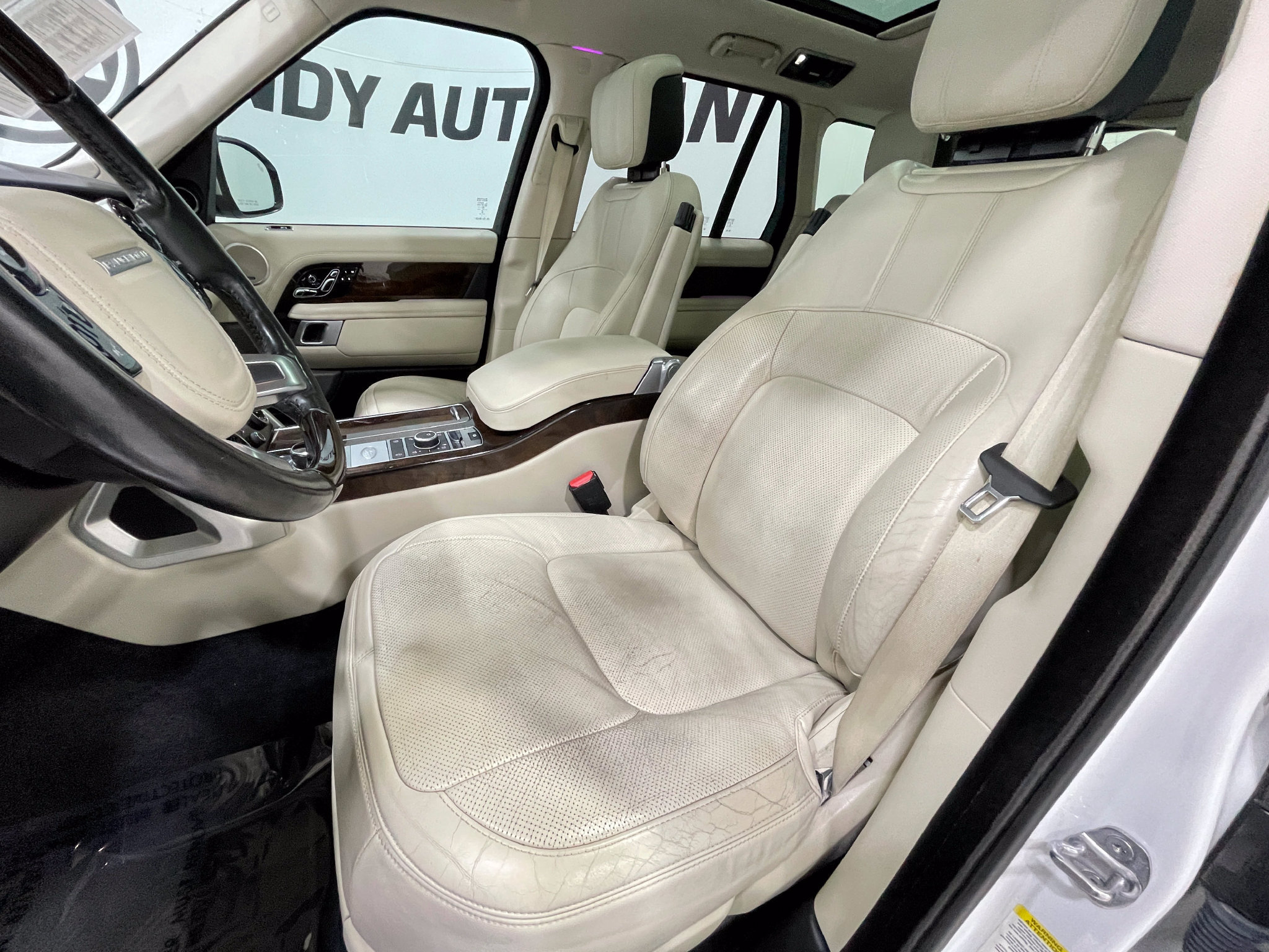 Used 2018 Land Rover Range Rover Supercharged AWD/4WD image 14