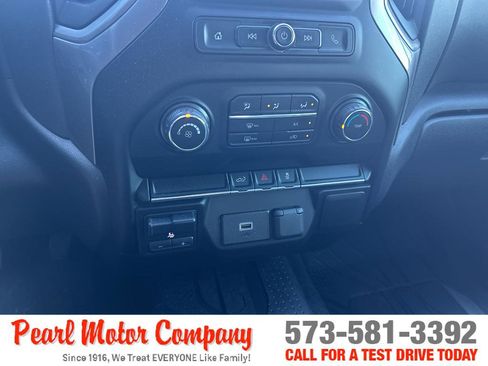 Used 2019 Chevrolet Silverado 1500 Custom w/ Custom Max Trailering Package AWD/4WD image 18