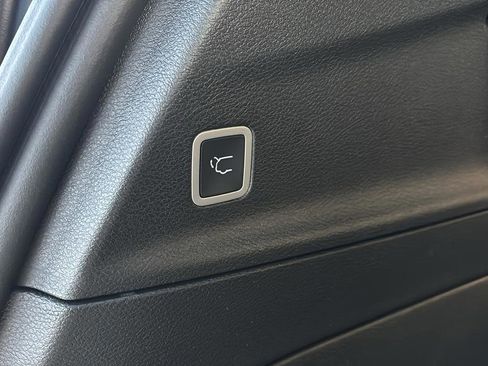 New 2026 Chrysler Voyager LX image 30