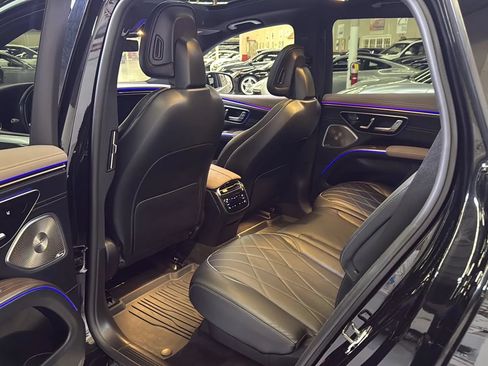 Used 2023 Mercedes-Benz EQS 580 4MATIC SUV image 27