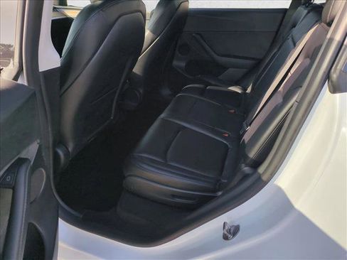 Used 2023 Tesla Model Y AWD image 21