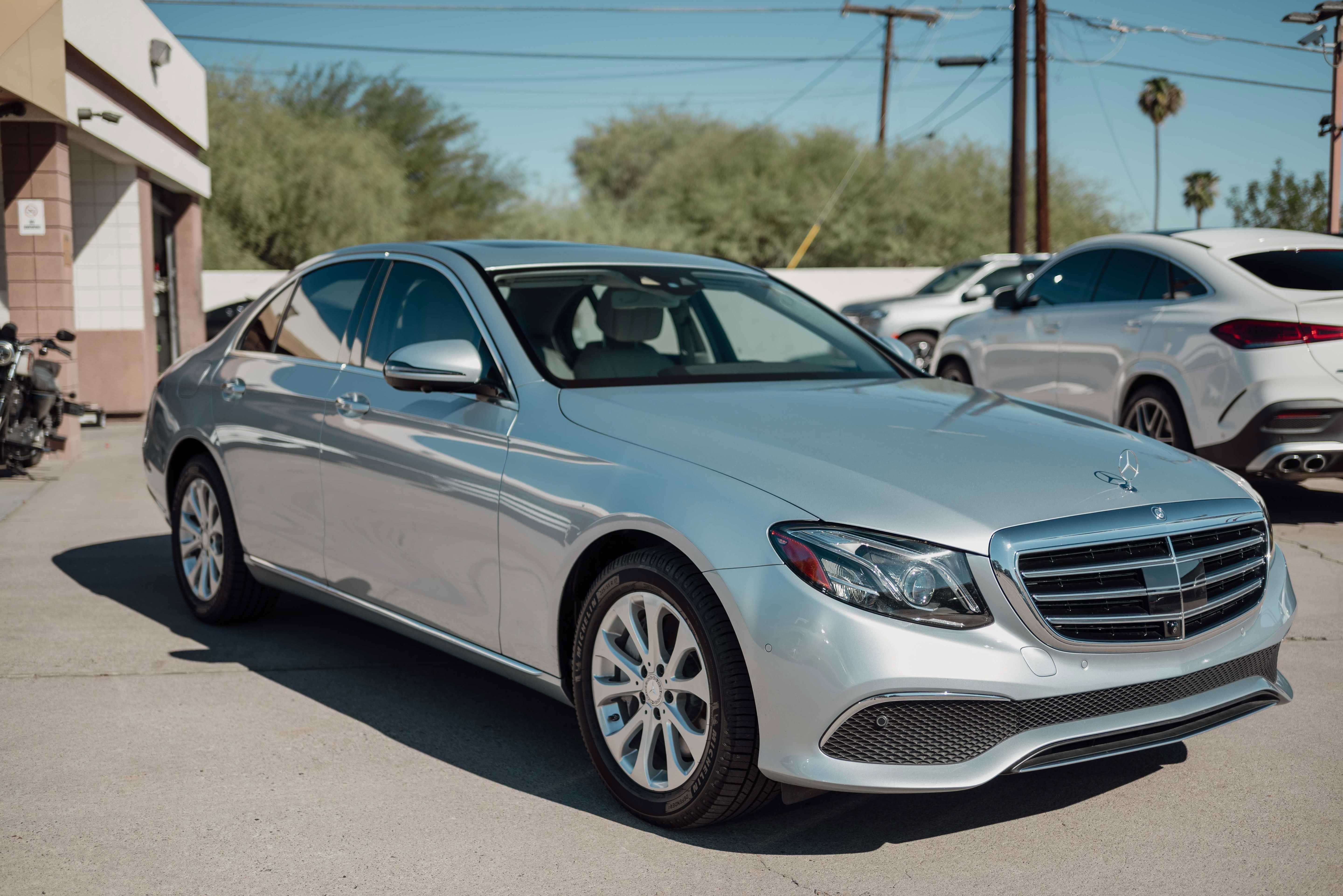 Used 2017 Mercedes-Benz E 300 image 2