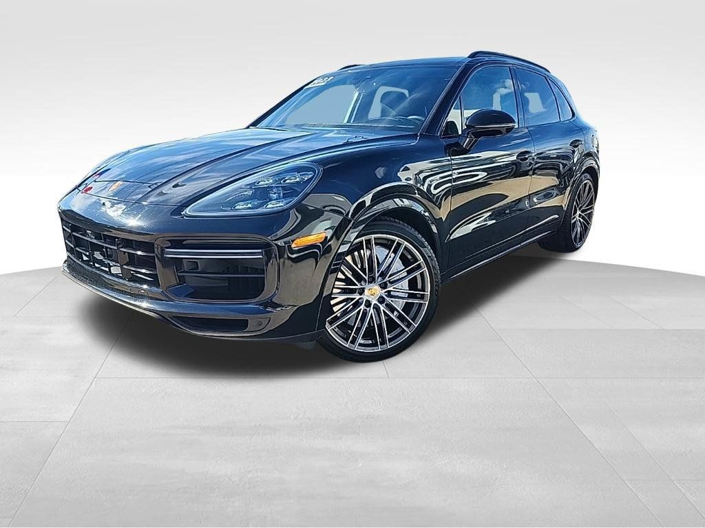 Used 2023 Porsche Cayenne Turbo AWD/4WD image 3
