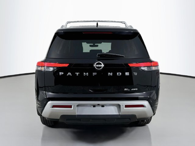Used 2025 Nissan Pathfinder SL AWD/4WD image 6
