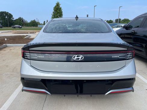 Used 2025 Hyundai Sonata SEL FWD image 4