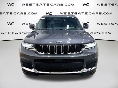 New 2025 Jeep Grand Cherokee L Laredo image 4