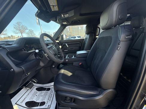 Used 2022 Land Rover Defender 90 V8 image 13