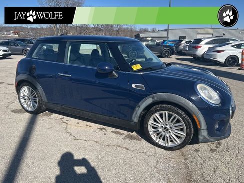Used 2015 MINI Cooper 2-Door Hardtop image 4