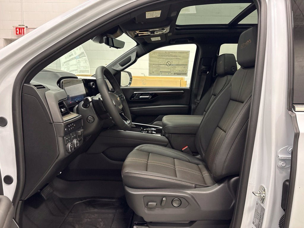 New 2027 Chevrolet Tahoe High Country w/ Sun And Tow Package AWD/4WD image 16