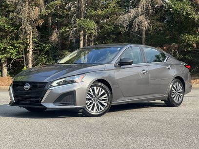 Used 2024 Nissan Altima 2.5 SV