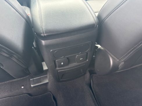 Used 2023 Ford Explorer XLT w/ Equipment Group 202A image 17