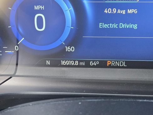 Used 2022 Ford Escape Titanium image 17