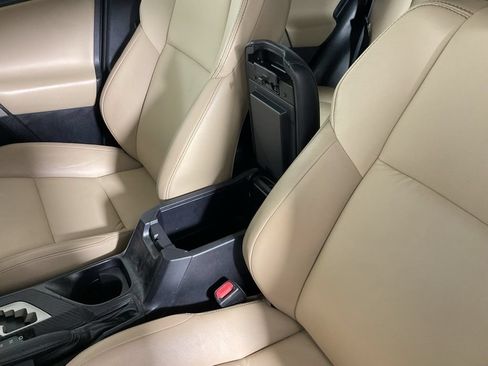 Used 2014 Toyota RAV4 Limited AWD/4WD image 31