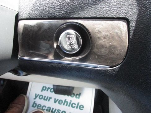 Used 2012 Chrysler Town & Country Touring-L w/ Driver Convenience Group image 65