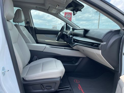 Used 2025 Nissan Murano SL AWD/4WD image 19