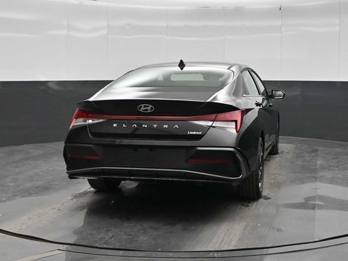 New 2026 Hyundai Elantra Limited FWD image 6