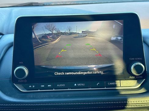 Used 2023 Nissan Rogue SV image 13