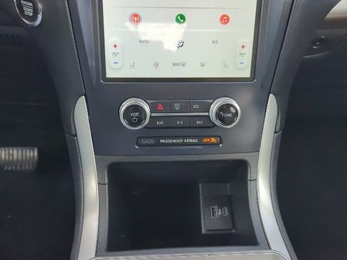 Used 2023 Ford Edge SEL w/ Convenience Package image 8