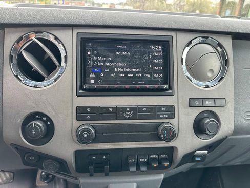 Used 2015 Ford F250 XLT w/ FX4 Off-Road Package image 16