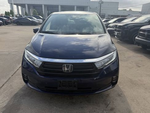 Used 2024 Honda Odyssey EX-L image 2