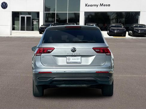 Certified 2024 Volkswagen Tiguan SE FWD image 5