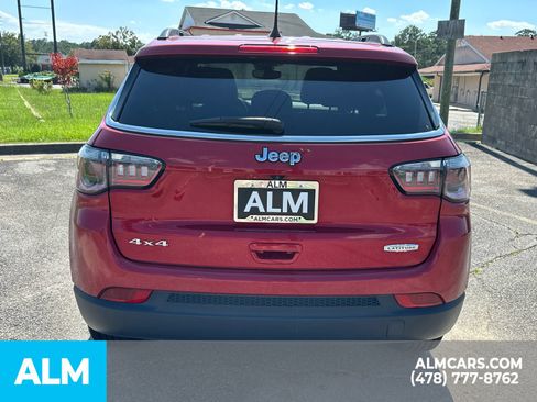 Used 2025 Jeep Compass Latitude AWD/4WD image 6