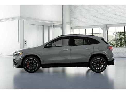 New 2026 Mercedes-Benz GLA 35 AMG 4MATIC image 35