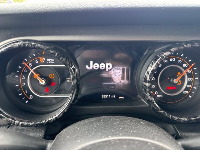 Used 2023 Jeep Gladiator Sport AWD/4WD image 8
