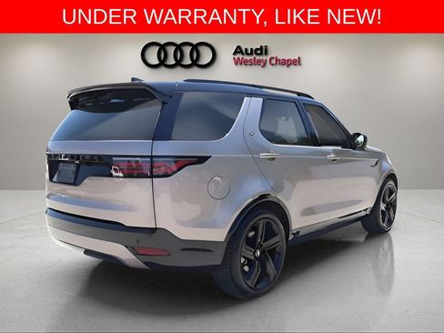 Used 2025 Land Rover Discovery Dynamic SE AWD/4WD image 5