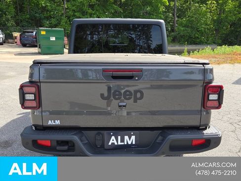 Used 2024 Jeep Gladiator Sport AWD/4WD image 15