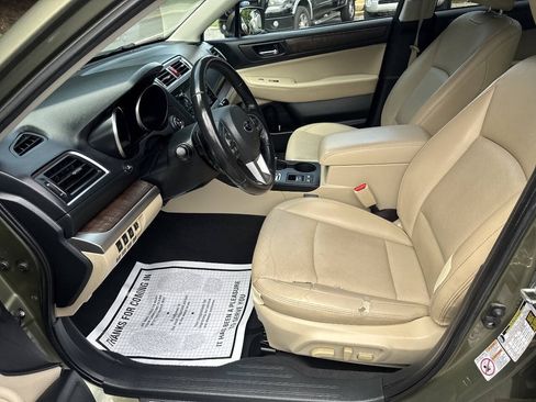 Used 2016 Subaru Outback 2.5i Limited AWD/4WD image 9