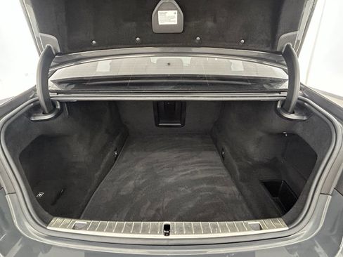 Used 2021 BMW 750i xDrive w/ Executive Package image 37