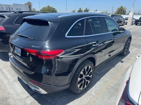 Used 2025 Mercedes-Benz GLC 350e 4MATIC image 2