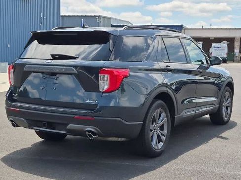 Certified 2023 Ford Explorer XLT w/ Equipment Group 202A AWD/4WD image 3