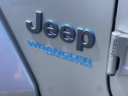 Used 2021 Jeep Wrangler Unlimited Rubicon 4xe w/ Steel Bumper Group AWD/4WD image 9