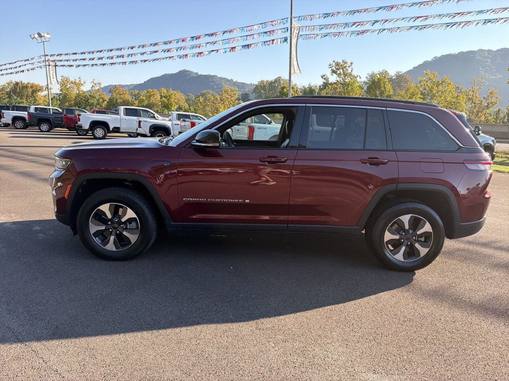 Used 2024 Jeep Grand Cherokee Limited 4xe AWD/4WD image 8