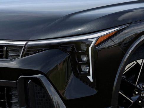 New 2025 Kia K4 GT-Line image 10