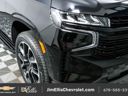 Used 2024 Chevrolet Suburban RST w/ Luxury Package RWD image 39