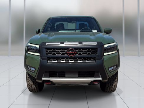 New 2026 Nissan Frontier PRO-4X w/ Tow Package AWD/4WD image 9
