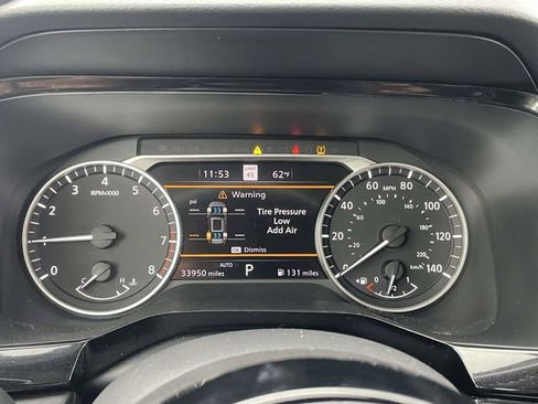 Used 2022 Nissan Pathfinder SL image 18